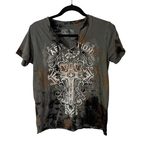 Affliction Cross Split Neck Short Sleeve Tee Shirt Size Small - Picture 1 of 5